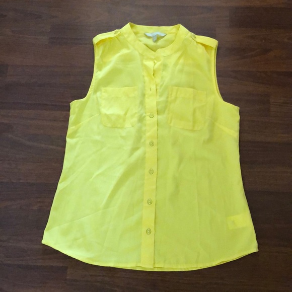 Banana Republic Factory Tops - Banana Republic Factory yellow blouse